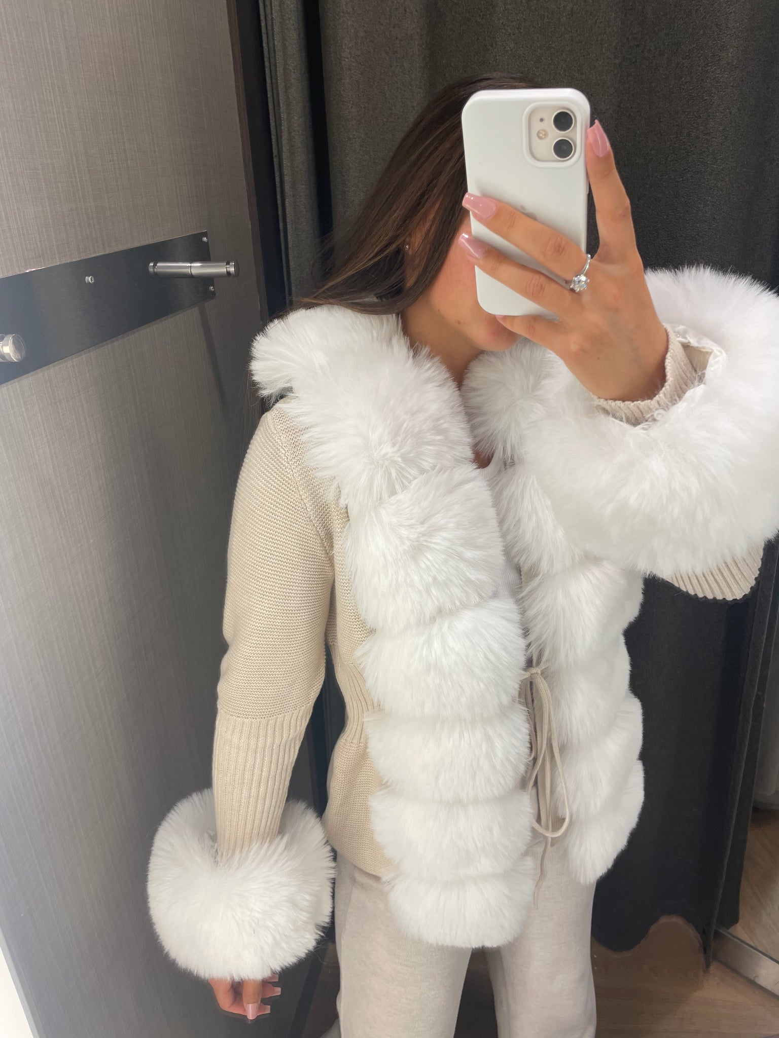 NEW SEASON' Faux Fur Cardigan - Cream – Bella Luxe