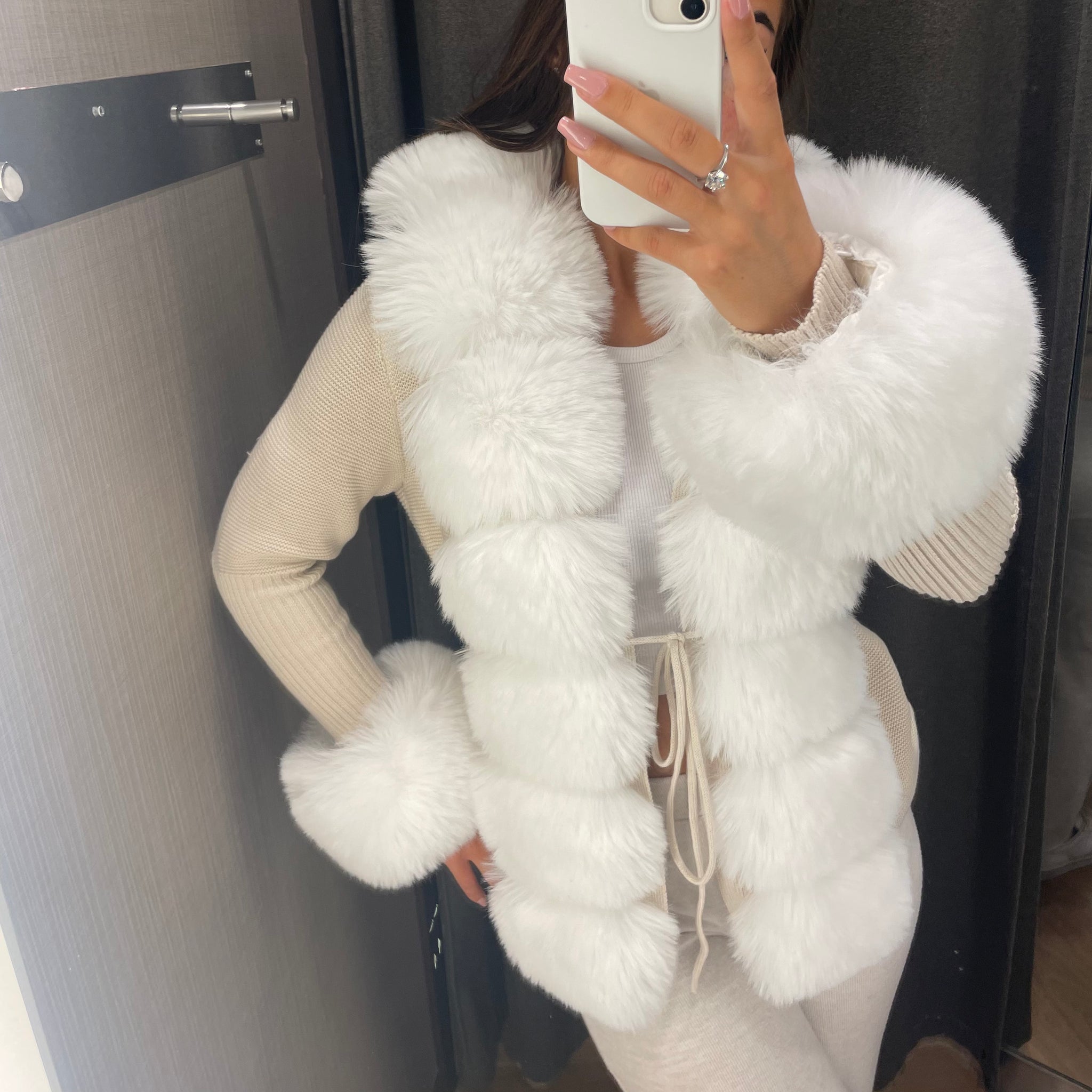 NEW SEASON' Faux Fur Cardigan - Cream – Bella Luxe